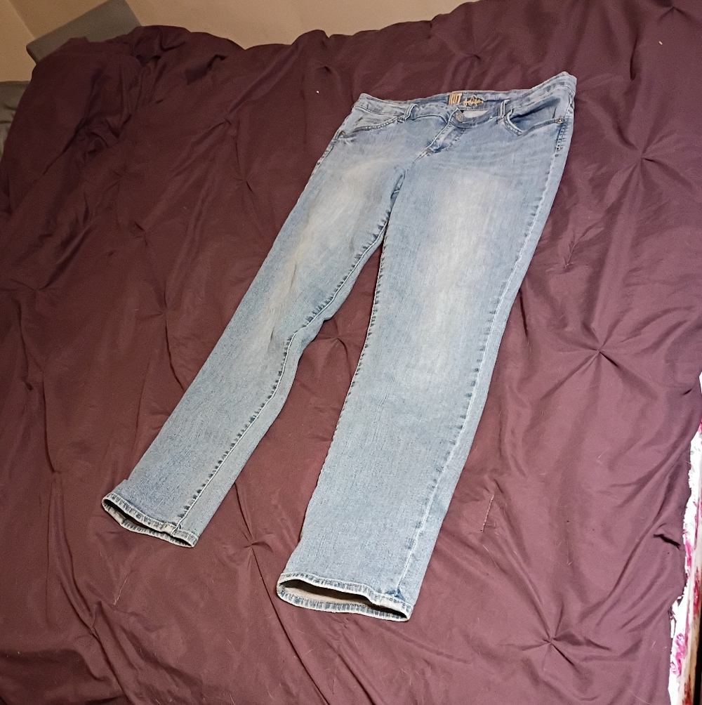 Kut from the Kloth Light Blue Straight Leg Jeans
